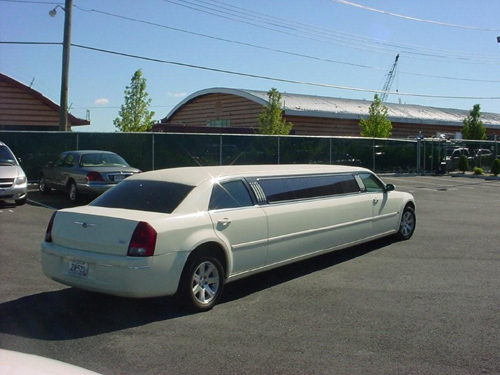 chrysler 300 limo